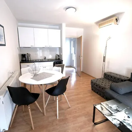 Apartment In Njivice/insel Krk 39735